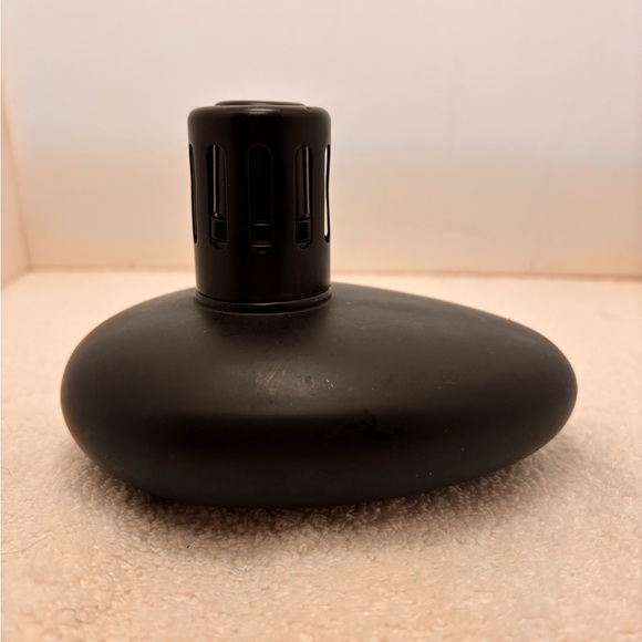 Unused Eden Zen Catalytic Matte Black Fragrance Lamp - Picture 4 of 14
